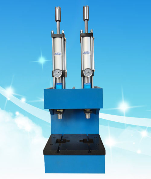 玖容JRS雙缸氣液增壓機(jī)臺